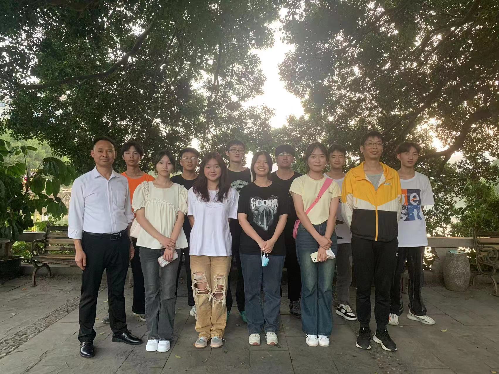 民心守護(hù)：奔走10000里！把“現(xiàn)場”搬到學(xué)生面前