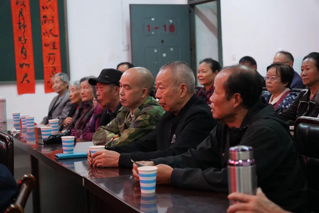瀘縣建校開展2024年重陽節(jié)退休教師座談會(huì)