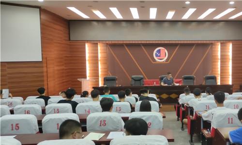 瀘縣建校信息中心開學(xué)季組織智慧黑板管理制度學(xué)習(xí)會(huì)