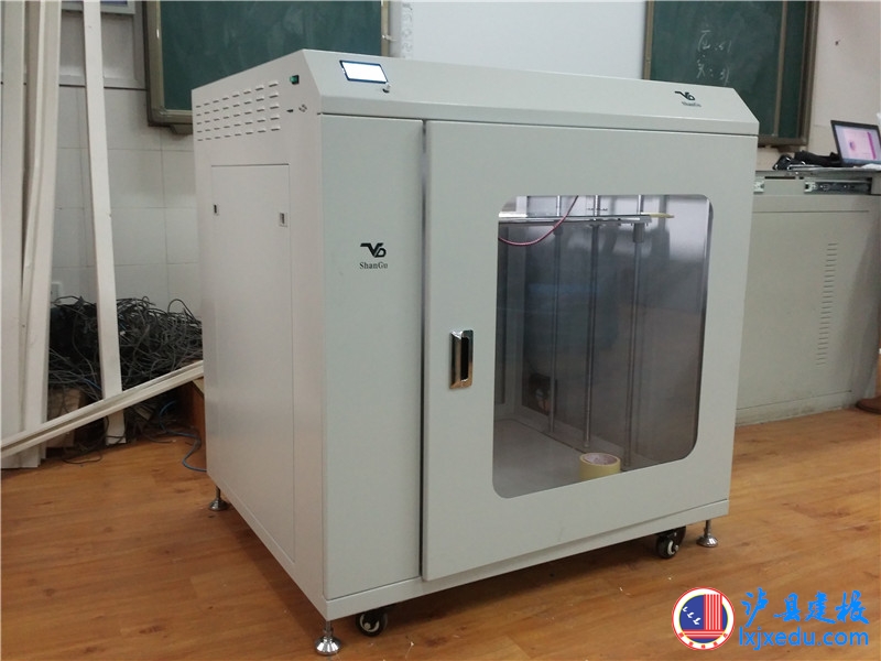 催熟”智能硬件     建校引入3D打印機(jī)