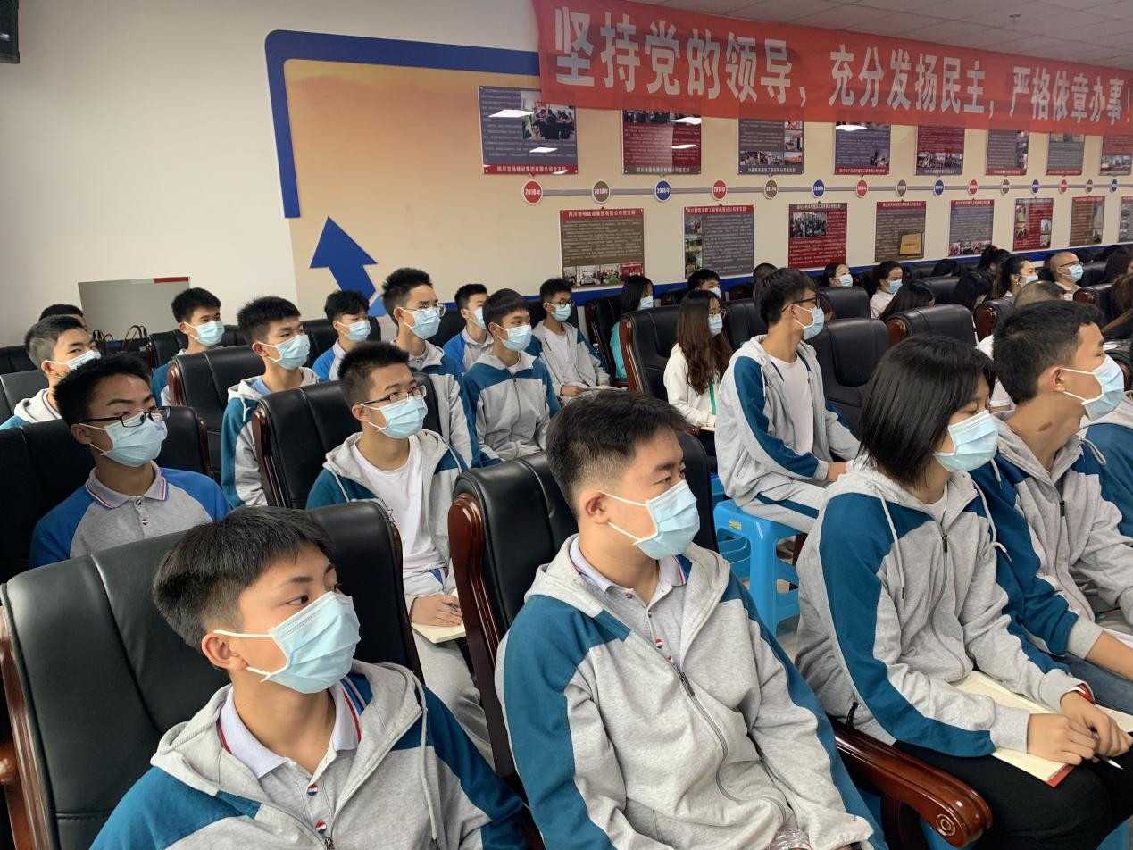 瀘縣建校2021年職業(yè)教育活動周走進瀘縣建筑總部