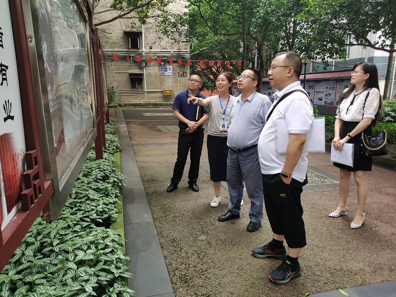 瀘縣建校創(chuàng)建民族團結(jié)進步示范學(xué)校接受檢查