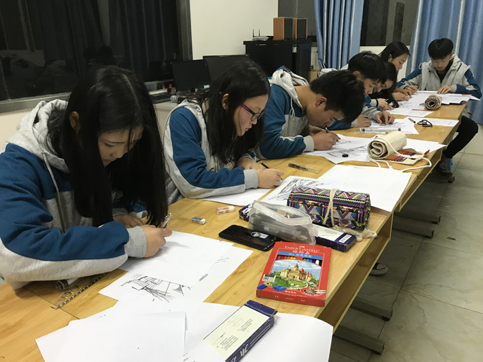 建筑裝飾繪圖技能競(jìng)賽簡報(bào)